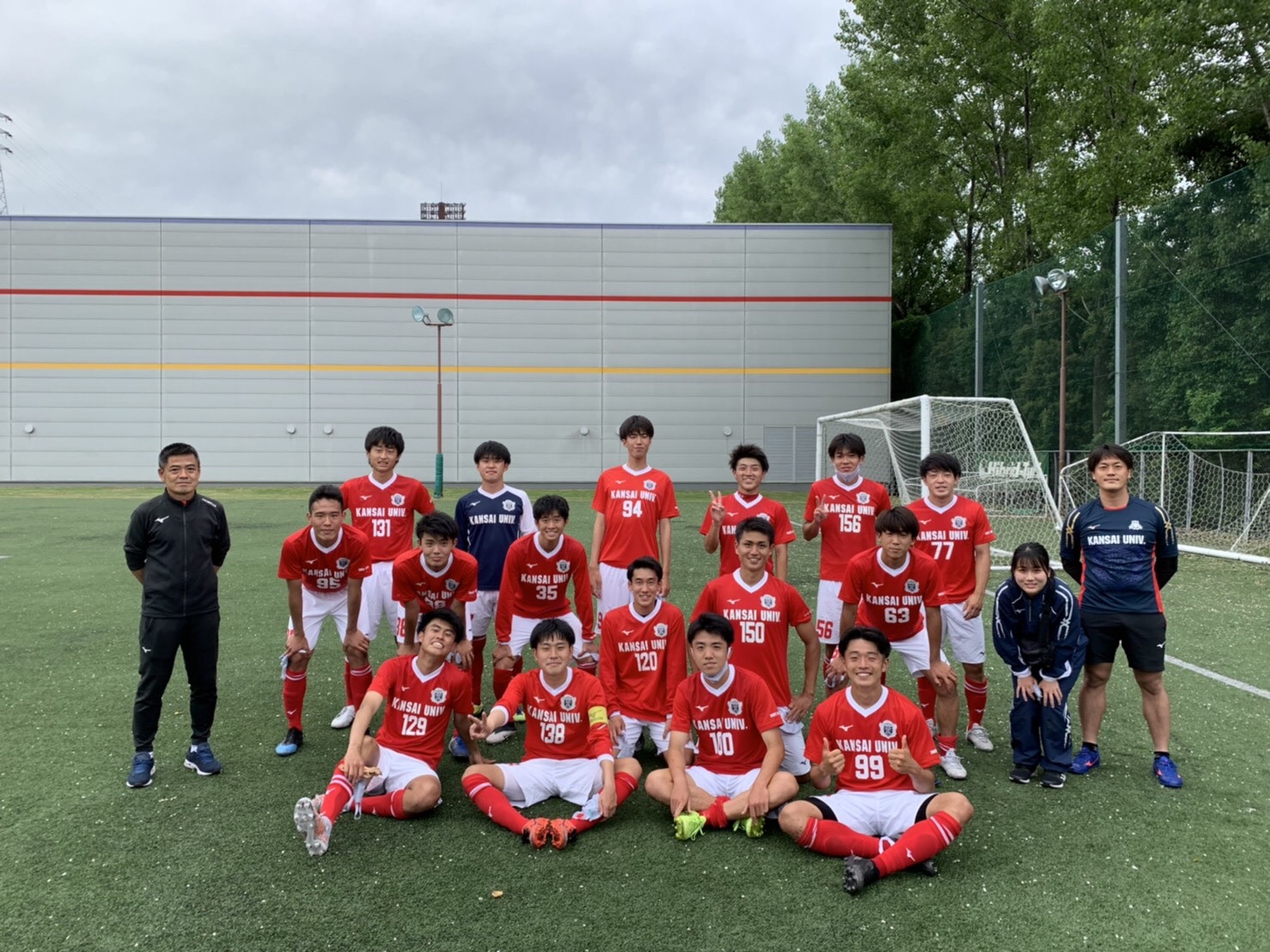 サッカー部勝利の写真